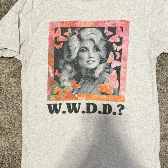 What Would Dolly Do? Dolly Parton Gray Tee Size S w butterflies - country music - Picture 2 of 4